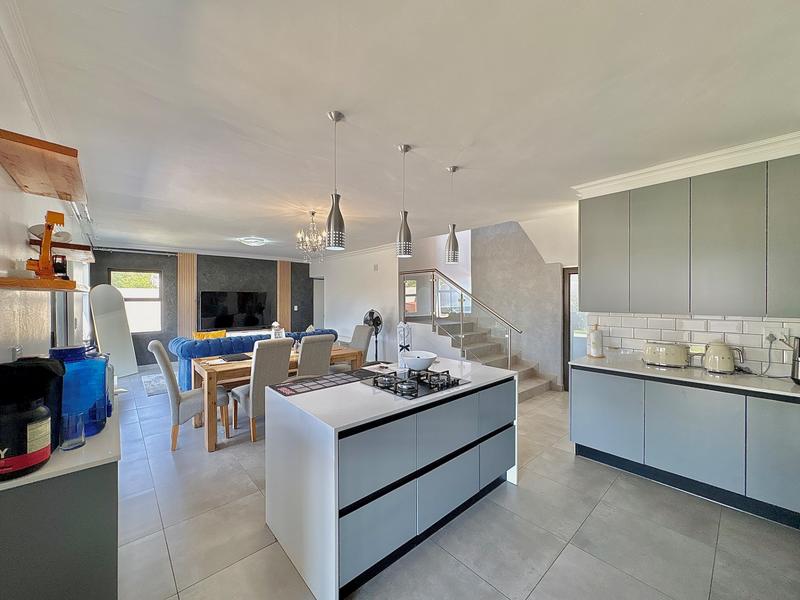 To Let 4 Bedroom Property for Rent in Hartbeespoort Rural North West
